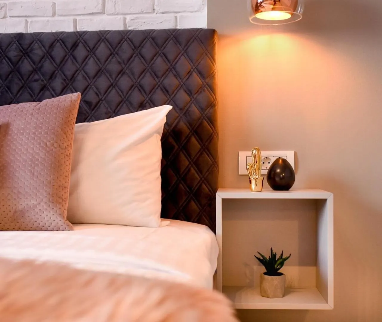 Piata Romana Modern Studio Bucharest