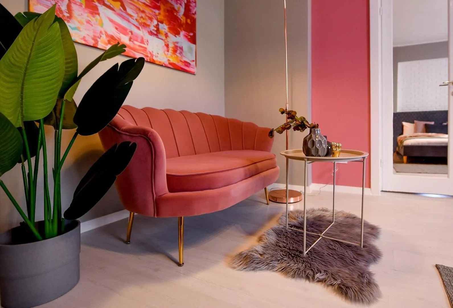 Piata Romana Modern Studio location